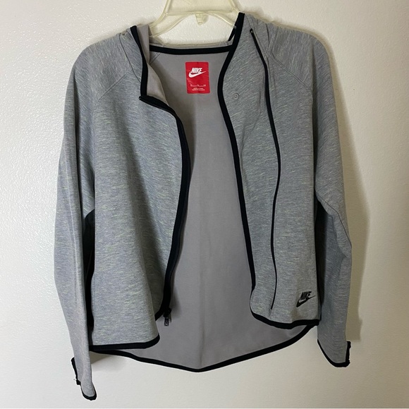 Nike Jacket Womens Size XL gray Active Zip Pockets - Picture 1 of 14